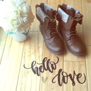 | black poppy combat boots |